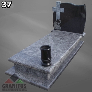 nagrobek pojedyńczy krzyż jezus